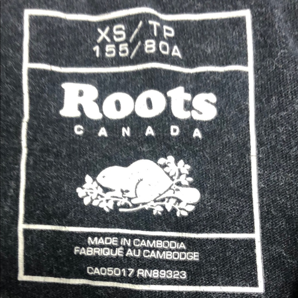 🦫Roots Charcoal Gray Woman’s T-Shirt – Size XS - Picture 2 of 13
